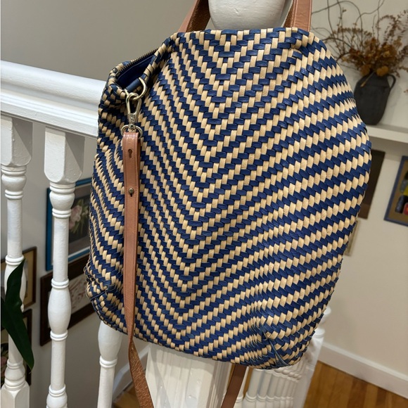 Chevron Woven Tote Bag - Picture 2 of 2